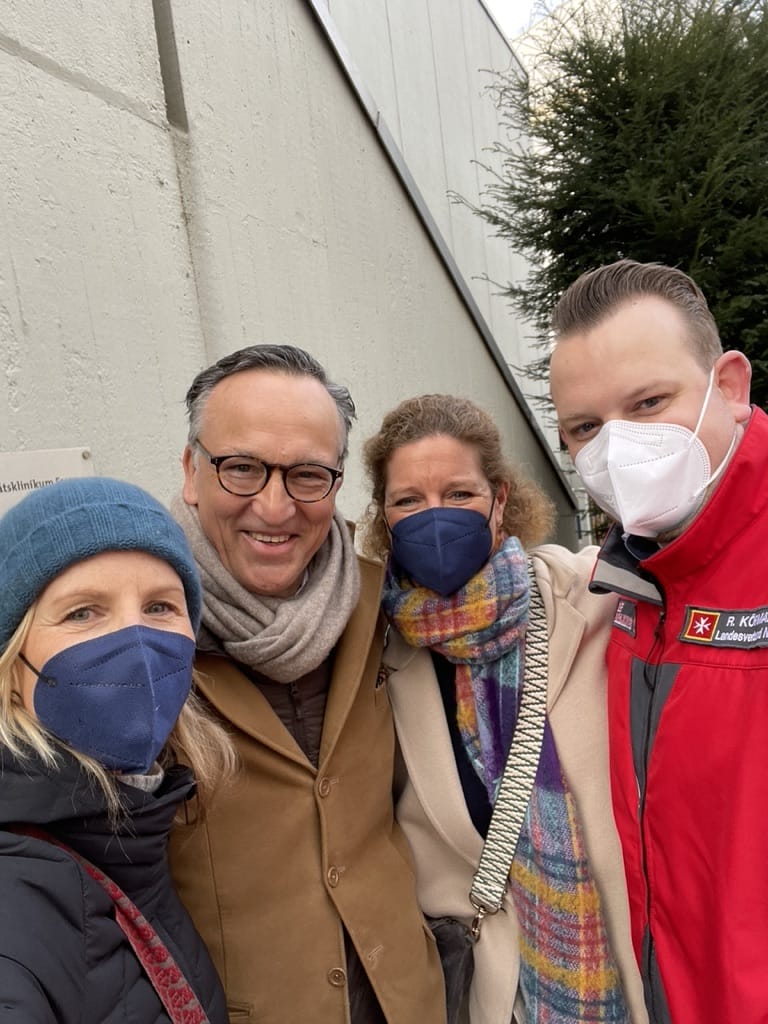 KAKS Organisiert Und Finanziert Ersten Transport Krebskranker Kinder KAKS Organisiert Und Finanziert Ersten Transport Krebskranker Kinder